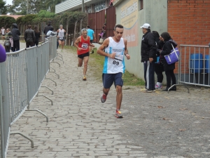 Corrida do Trabalhador rene mais de 200 atletas