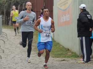Corrida do Trabalhador rene mais de 200 atletas
