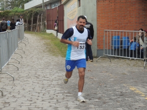Corrida do Trabalhador rene mais de 200 atletas
