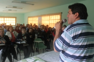 Encontro da FEEAC/RS rene sindicatos para tratar da Campanha Salarial 2015