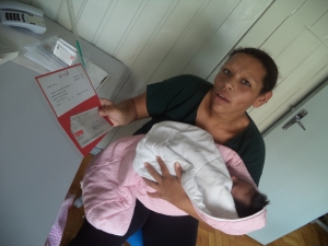 Entrega do Primeiro Cheque do Benefcio Natalidade