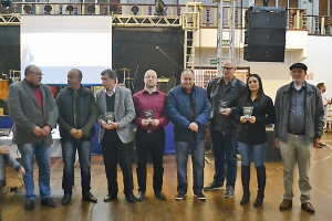 Expressiva participao da categoria marca jantar danante do Sindilimp