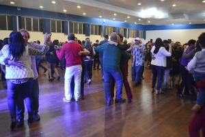 Expressiva participao da categoria marca jantar danante do Sindilimp