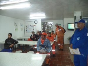 Mobilizao Nacional pelas 36 horas semanais para o setor da limpeza urbana