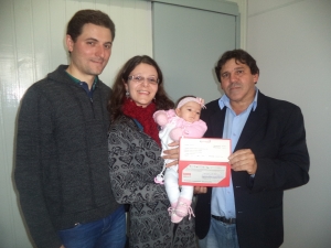 O Sindilimp entrega Benefcio Natalidade  13 mulheres
