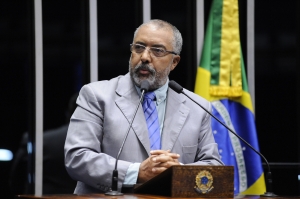  Senador Paim explica como evitar a perda da aposentadoria