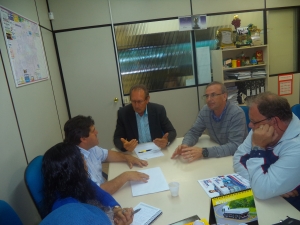 Sindilimp entrega pauta do Acordo Coletivo de Trabalho - 2015 para a Direo da CODECA