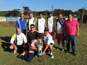 Em terceiro lugar o timo do Corre Pouco, que tambm levou o trofu disciplina.