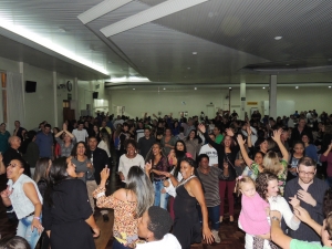 Trabalhadores comemoram o Dia do Gari 