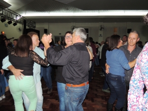 Trabalhadores comemoram o Dia do Gari 