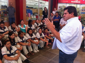 Trabalhadores da Empresa Sul Service cobram uniformes adequados