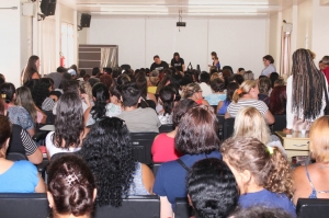 Trabalhadores da JOB recebem vales