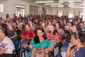 Trabalhadores da JOB recebem vales